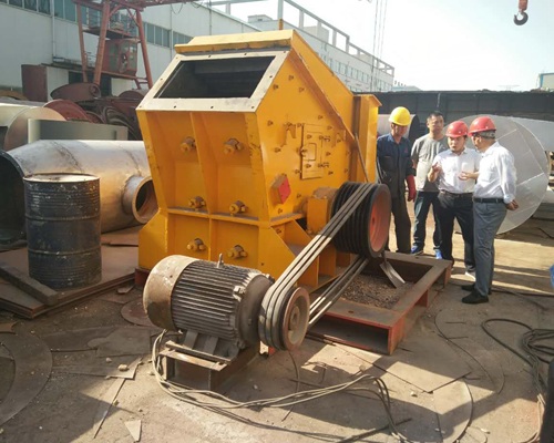 Client Visiting And Testing Impact Crusher In Hengxing
